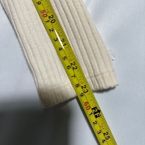 Forever 21 Off the shoulder crop top (long Sleeve) Size : small - Picture 6 of 7